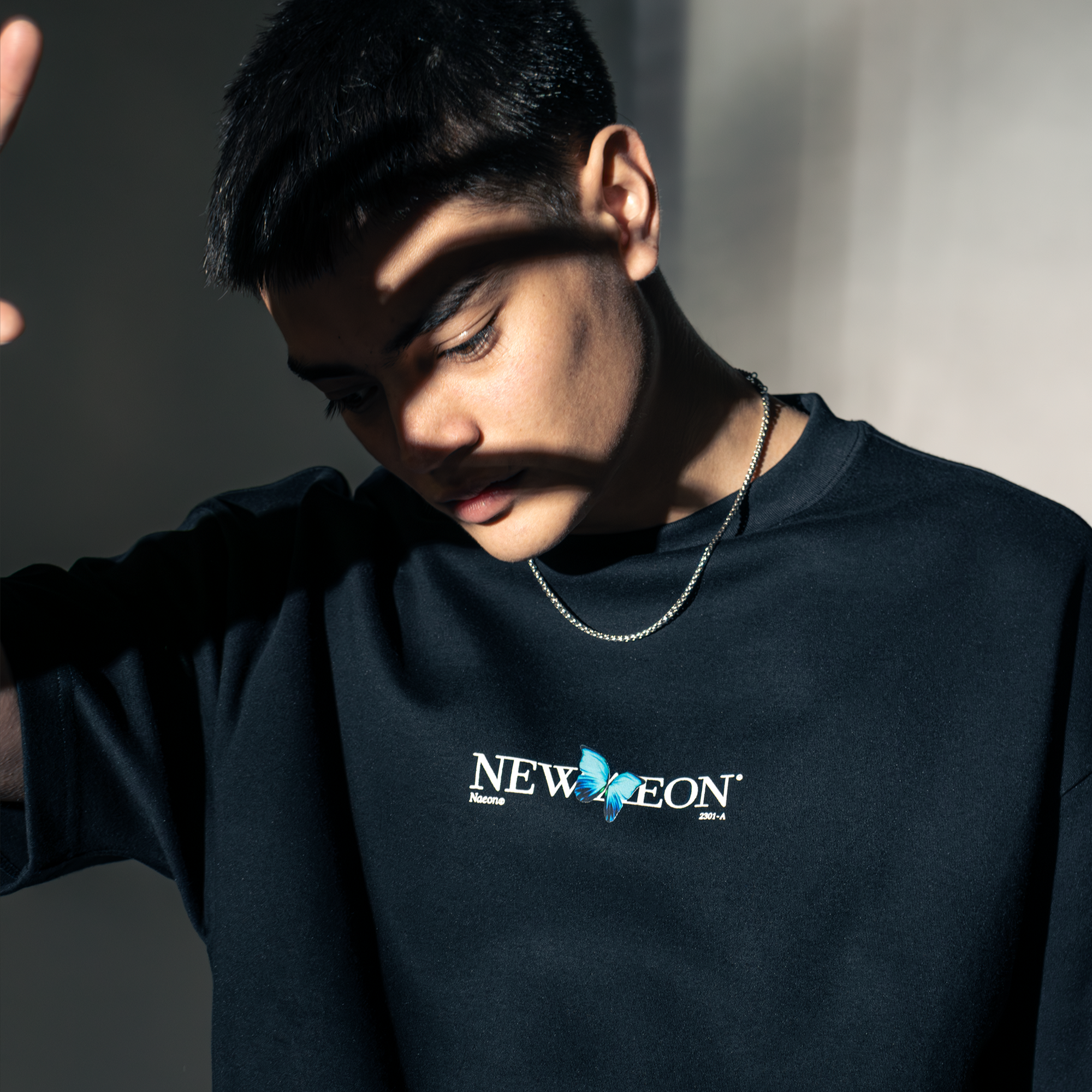 Wings Heavyweight Tee — Black