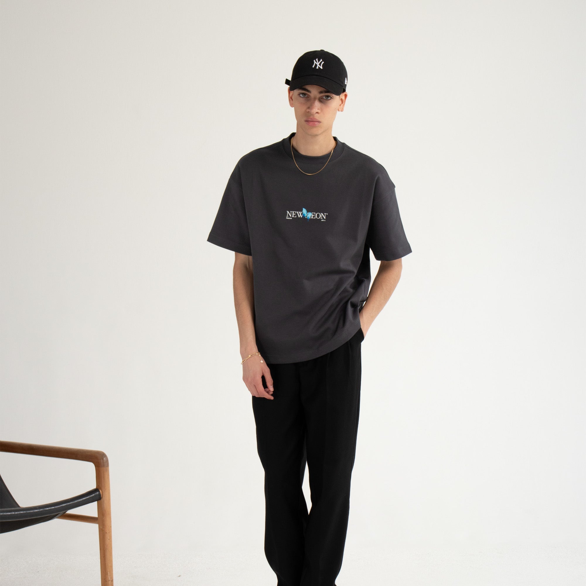 Wings Heavyweight Tee — Basalt