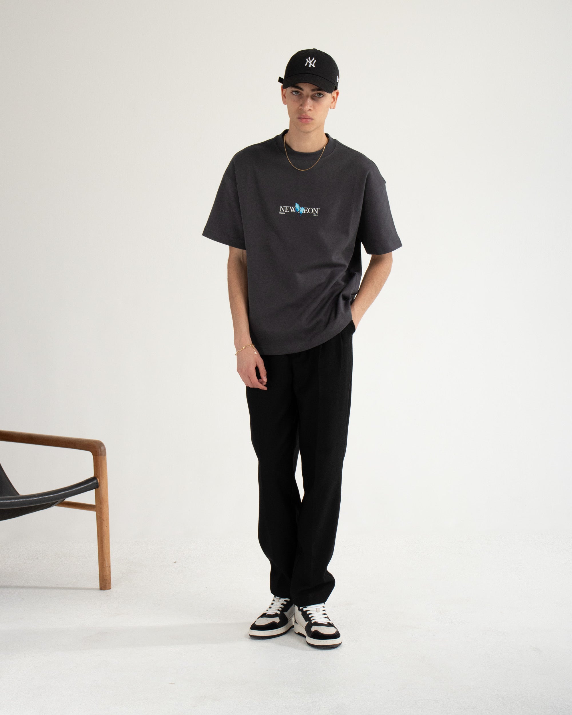 Wings Heavyweight Tee — Basalt